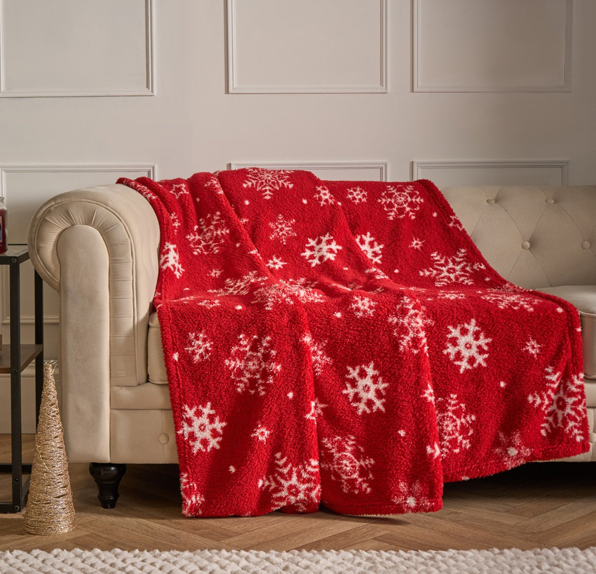 Snowflake Print Teddy Throw - Red