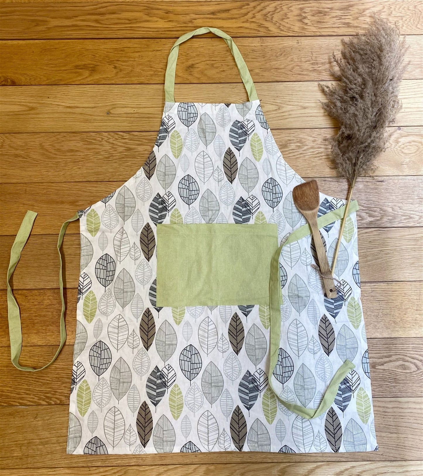 Kitchen Apron With Contemporary Green Leaf Print Design