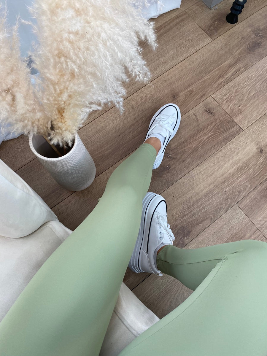 Stretchy Wide Waistband Second Skin Leggings