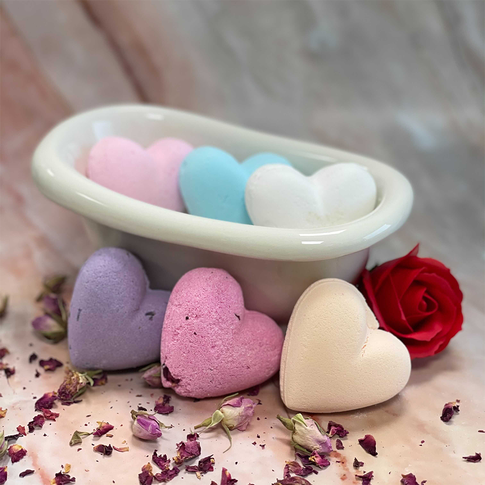 Set of 6 mixed love heart bath bombs